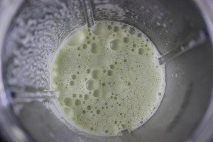 Matcha Green Tea Latte blending