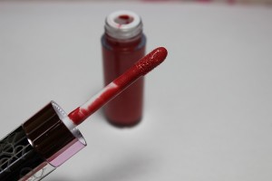 DOLL 10 Up Close And Flawless Lipgloss1